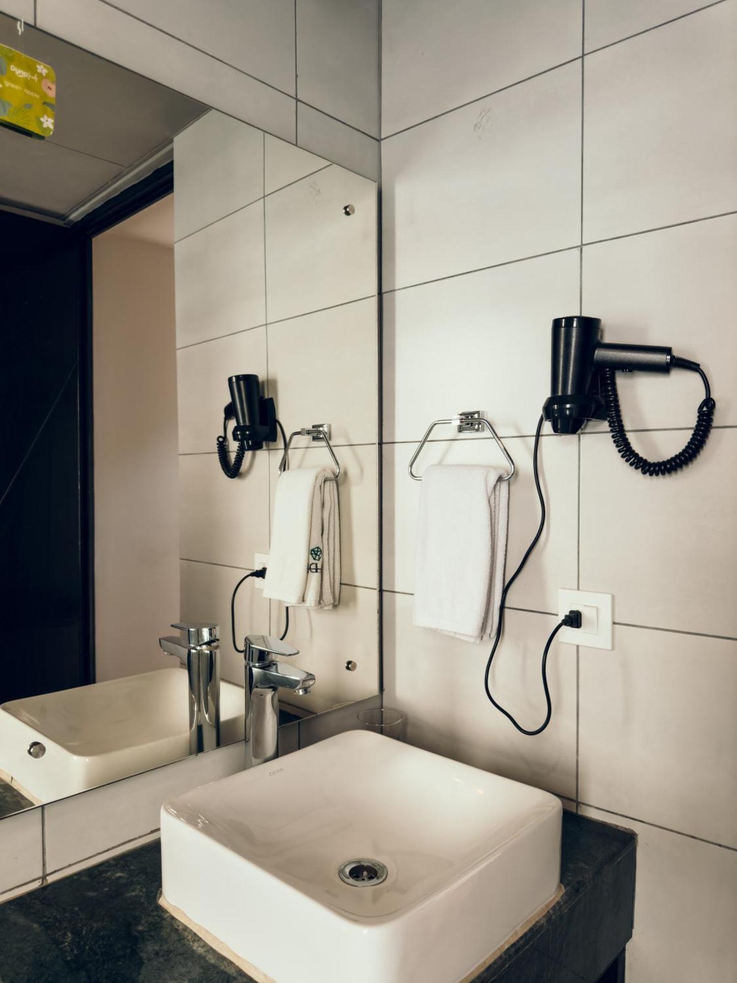 Jade City Hotel โพคารา ภายนอก รูปภาพ