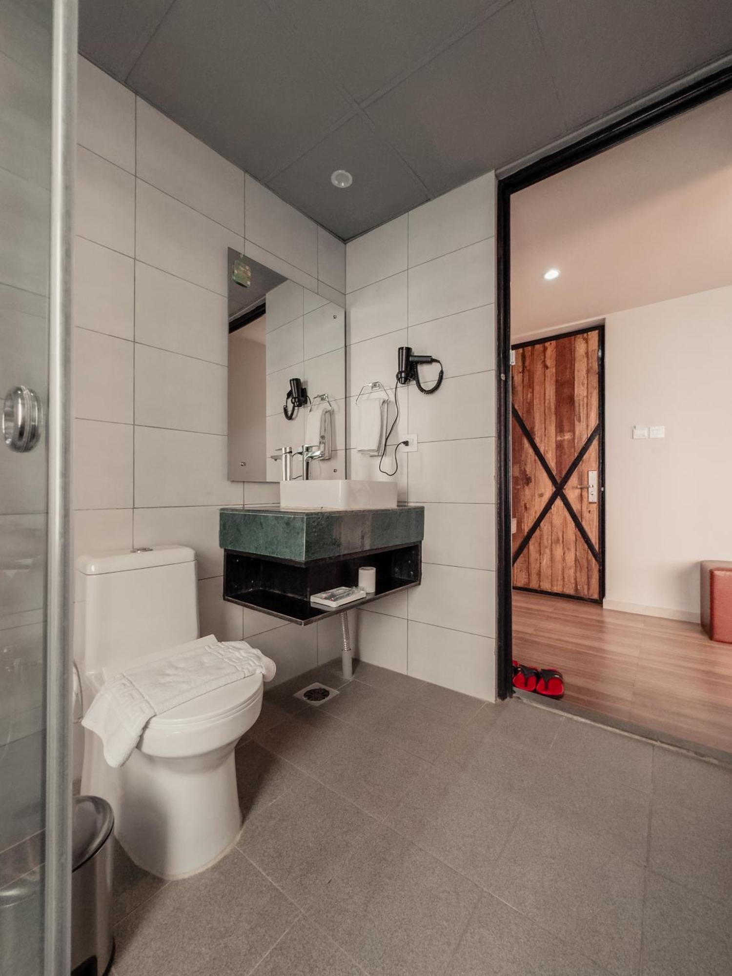 Jade City Hotel โพคารา ภายนอก รูปภาพ