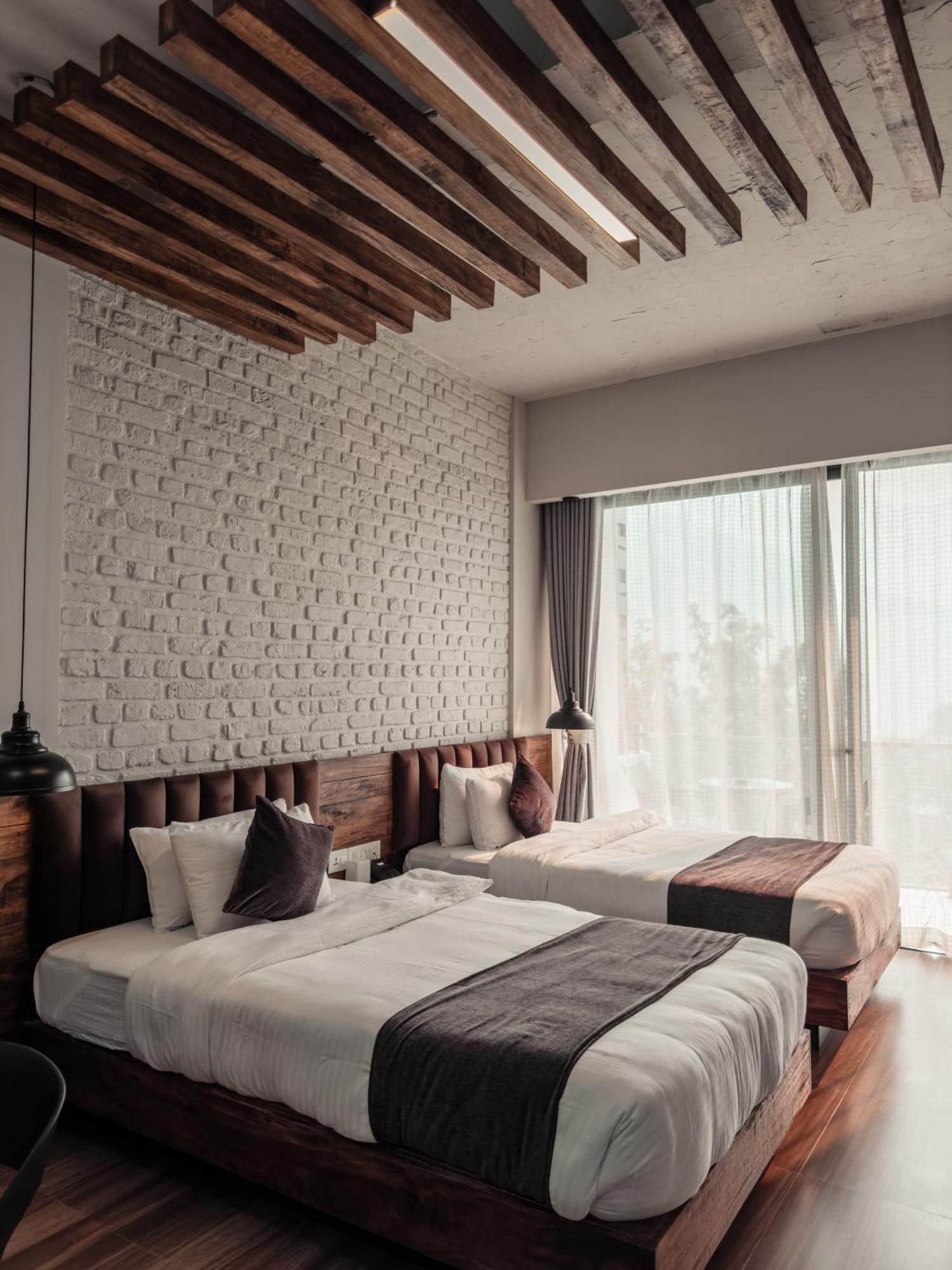 Jade City Hotel โพคารา ภายนอก รูปภาพ